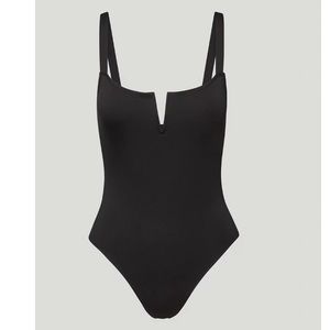 SELLING ARITZIA BABATON NOTCH BODYSUIT